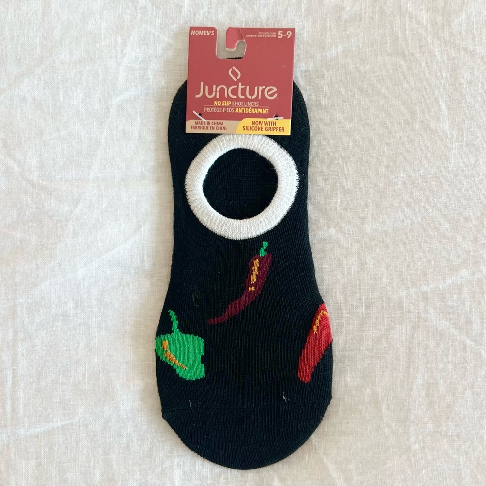 JUNCTURE Multi color peppers no show socks with silicone grip in black